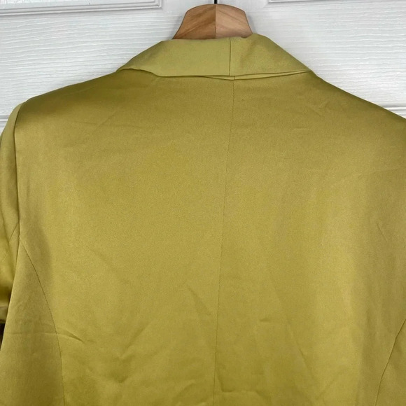 Strut & Bolt Green Boyfriend Blazer Satin Jacket Size M Lightweight Open Front - Picture 13 of 15